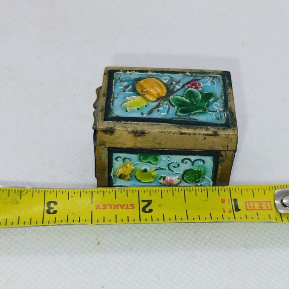 Vtg Chinese Cloisonné Enamel Brass Stamp Box Trinket Pill Floral Lilypad Design - Picture 7 of 11